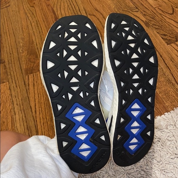 Limited edition white adidas sneakers - Picture 5 of 5